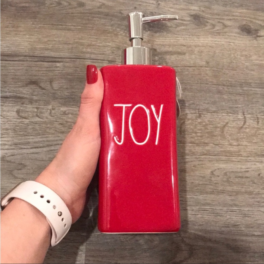 Rae Dunn NWOT Soap dispenser